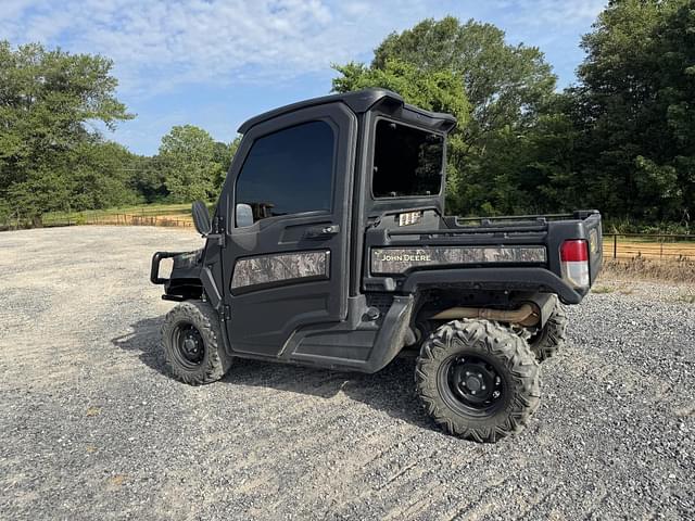 Image of John Deere XUV 835M equipment image 1
