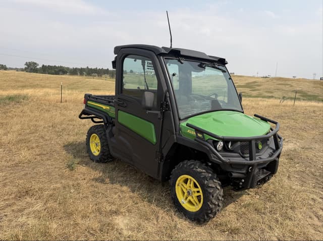 Image of John Deere XUV 835M equipment image 2