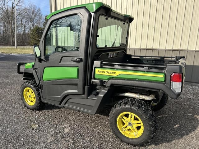 Image of John Deere XUV 835R equipment image 4