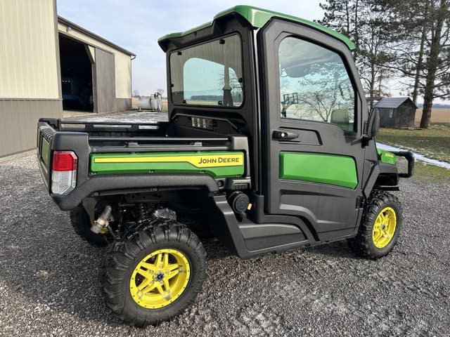 Image of John Deere XUV 835R equipment image 4