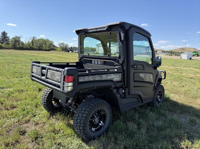 Image of John Deere Gator XUV 835R equipment image 3