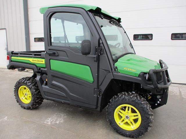 Image of John Deere XUV 835R equipment image 1