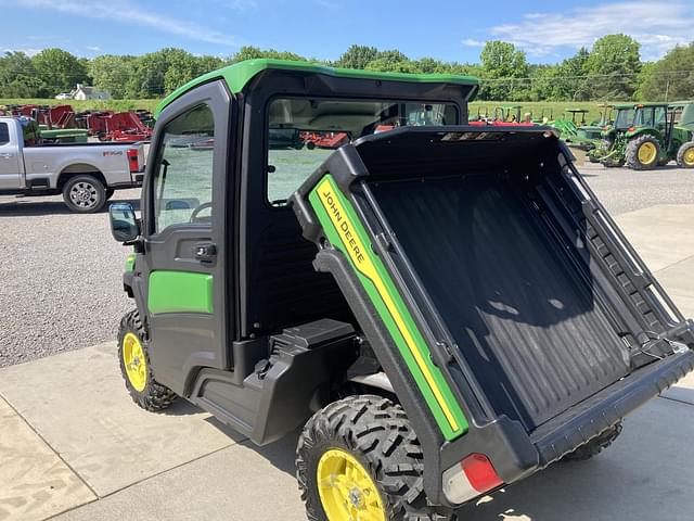 Image of John Deere XUV 835R equipment image 3