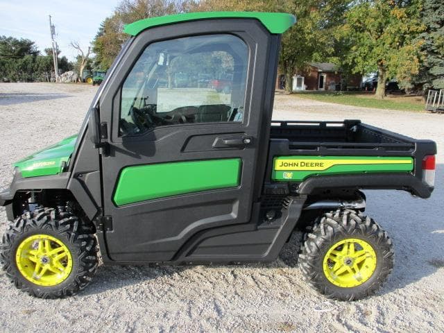 Image of John Deere XUV 835R equipment image 2