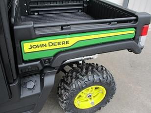 Main image John Deere XUV 835R 25