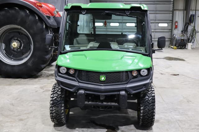 Image of John Deere XUV 835R equipment image 1