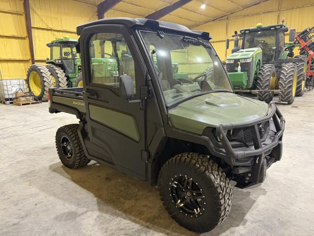 Image of John Deere XUV 835R equipment image 1