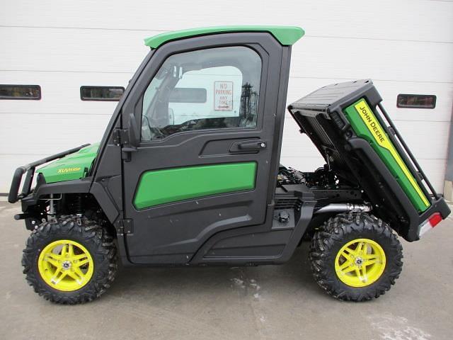 Image of John Deere XUV 835R equipment image 1