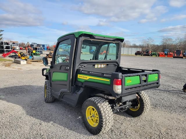 Image of John Deere XUV 835R equipment image 3