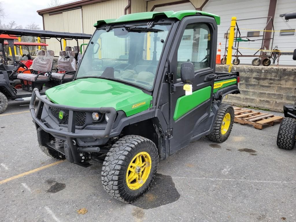 Image of John Deere XUV 835R Primary image