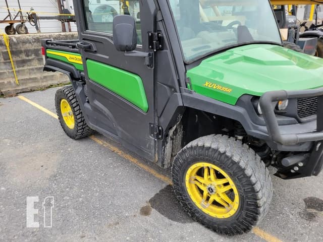 Image of John Deere XUV 835R equipment image 2