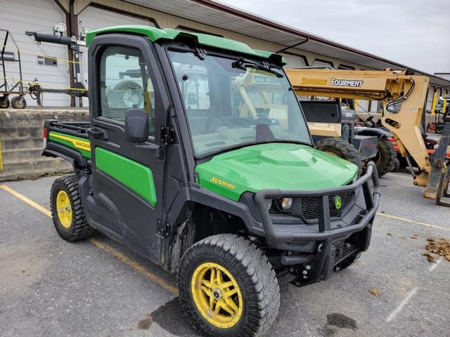 Image of John Deere XUV 835R equipment image 1