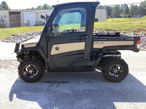 Image of John Deere XUV 835M Honor Edition equipment image 2