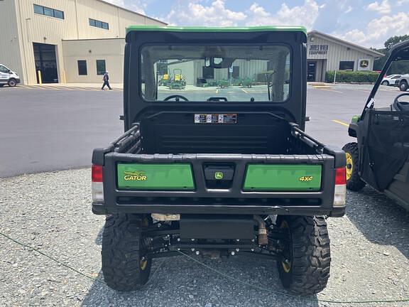 Image of John Deere XUV 835R equipment image 3