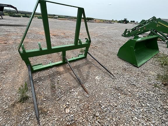 Image of Undetermined Bale Spear equipment image 2