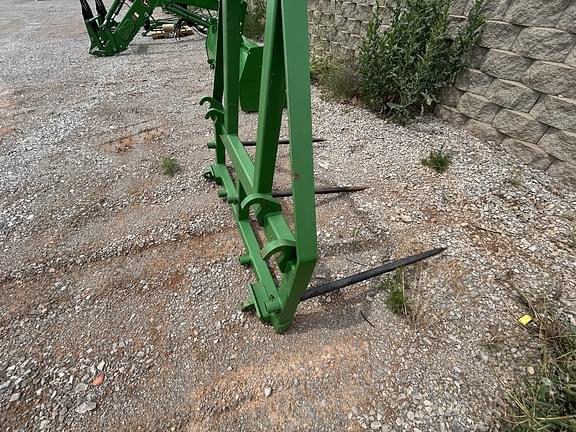 Image of Undetermined Bale Spear equipment image 1