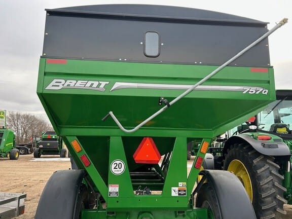 2023 Brent 757Q Equipment Image0