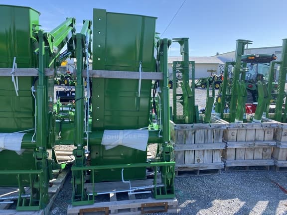 Image of John Deere H310 equipment image 1