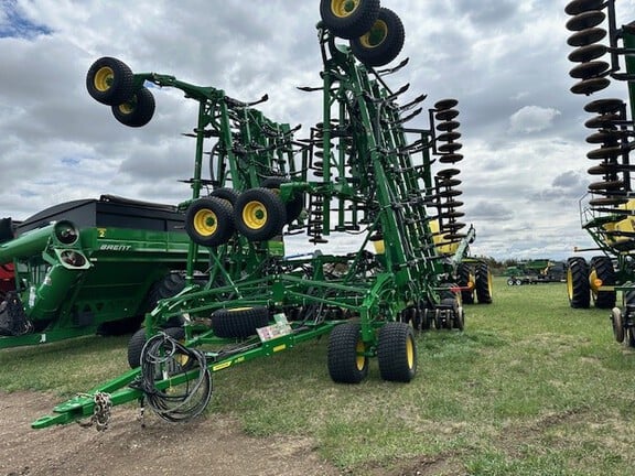 SOLD - 2023 John Deere H561 Stock No. 84915 Planting with 61 ft ...