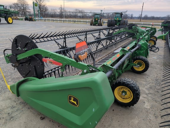 2023 John Deere HD40F Equipment Image0