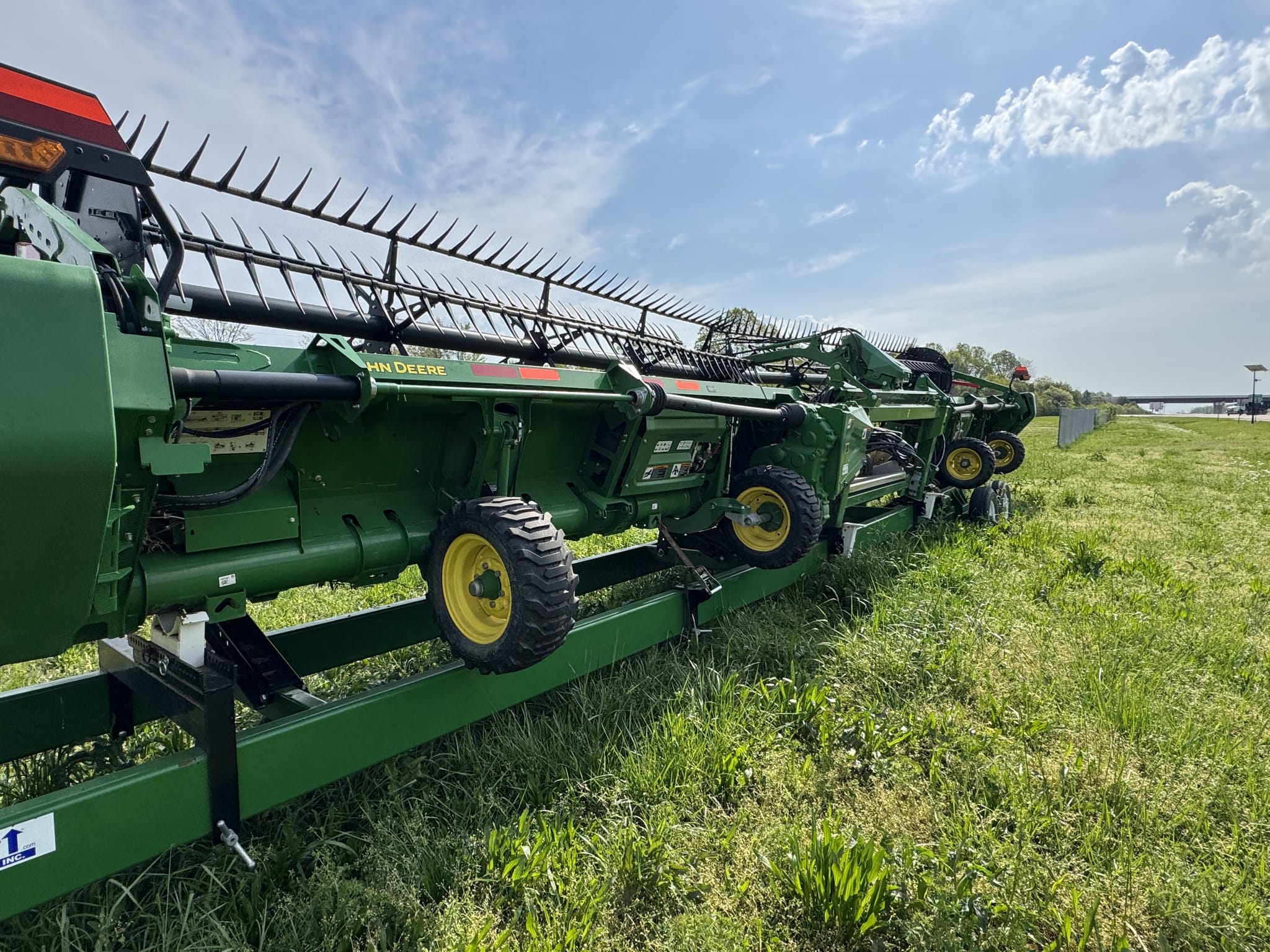 2023 John Deere HD40F Equipment Image0