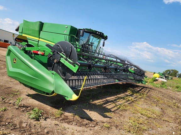 2023 John Deere HD40F Equipment Image0
