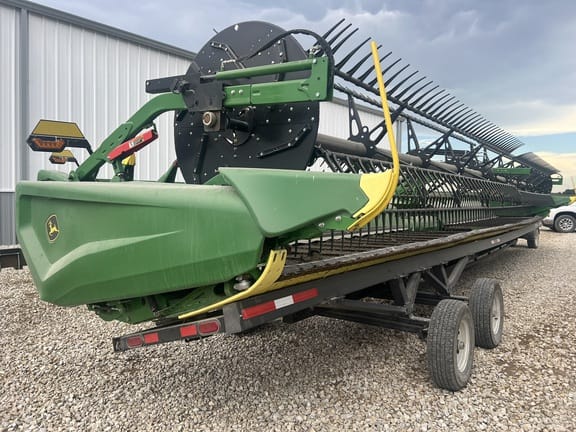 2023 John Deere HD40F Equipment Image0