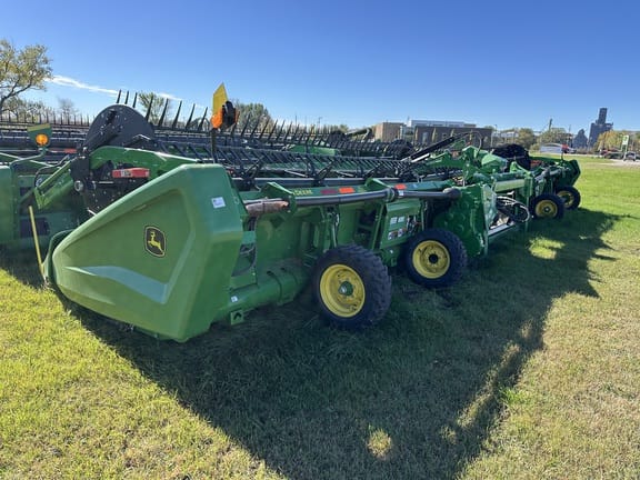 2023 John Deere HD40F Equipment Image0