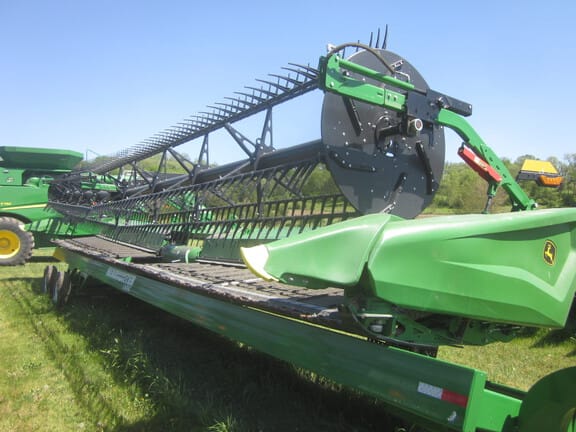 2023 John Deere HD40F Equipment Image0
