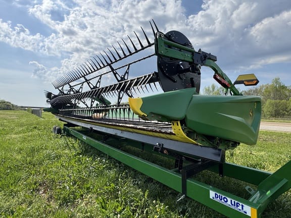 2023 John Deere HD40F Equipment Image0