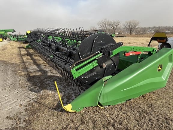2023 John Deere HD40F Equipment Image0