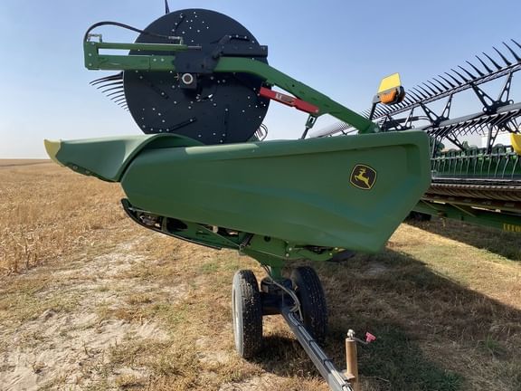 2023 John Deere HD40F Equipment Image0