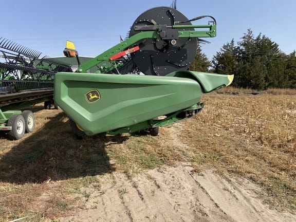 2023 John Deere HD40F Equipment Image0
