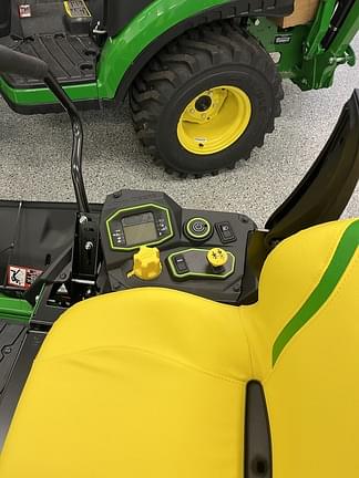 Image of John Deere Z370R equipment image 2