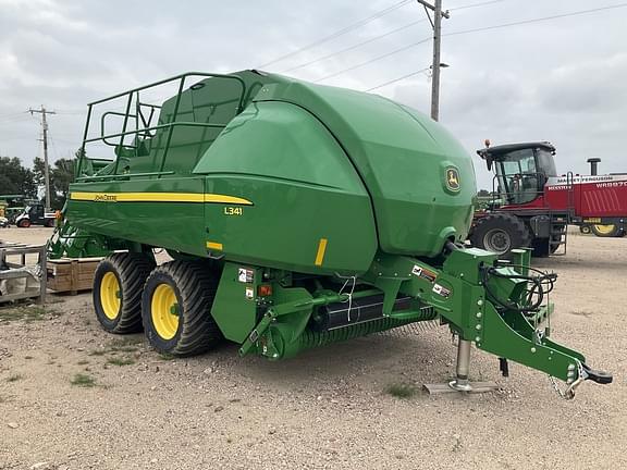 Image of John Deere L341 equipment image 1