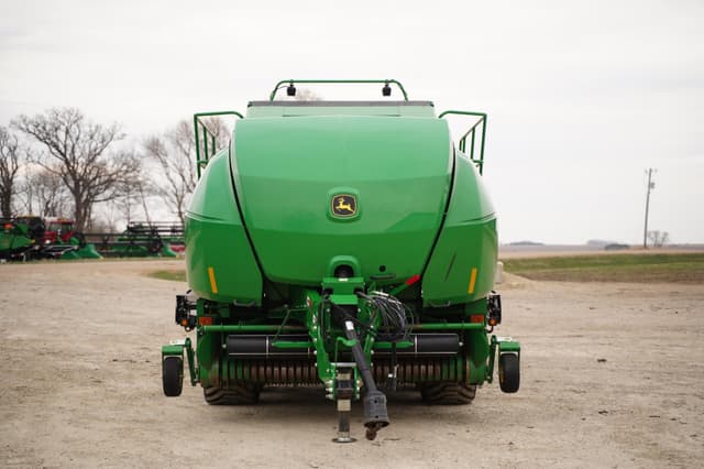 Image of John Deere L341 equipment image 1