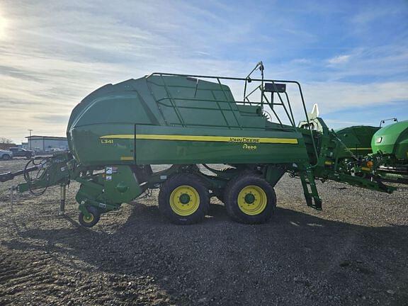 Image of John Deere L341 equipment image 1