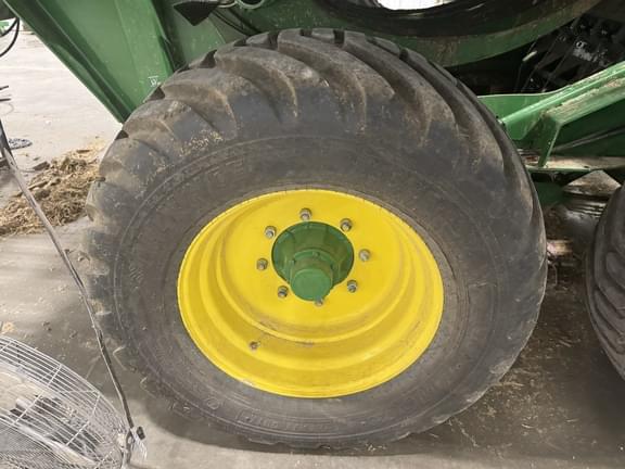 Image of John Deere L341 equipment image 2