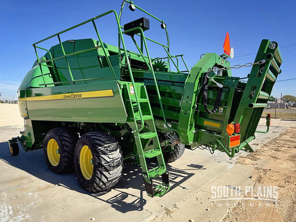 Image of John Deere L341 equipment image 4