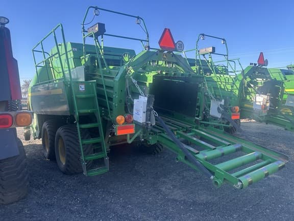 Image of John Deere L341 equipment image 1