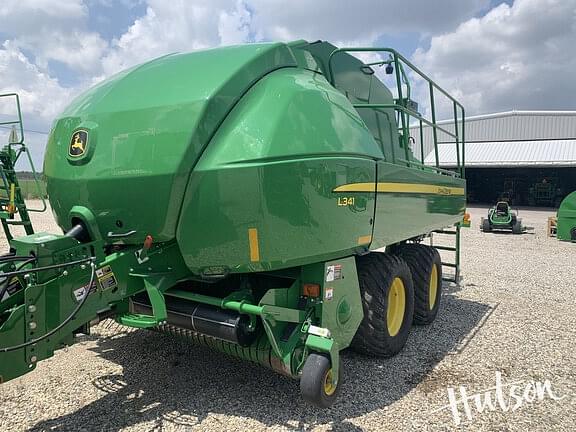 Image of John Deere L341 equipment image 1