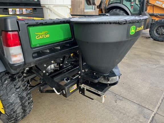 Image of John Deere LP69910 equipment image 3