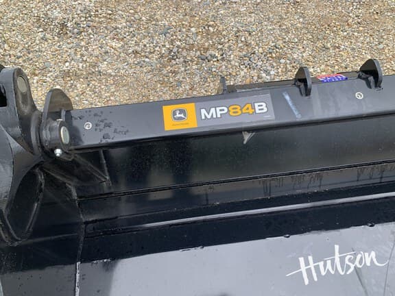 Image of John Deere MP84B equipment image 3