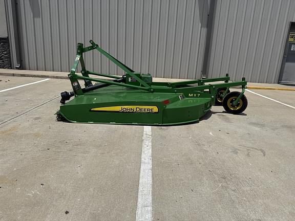 Image of John Deere MX7 equipment image 1