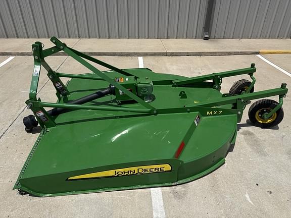 Image of John Deere MX7 equipment image 4