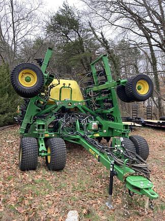 Image of John Deere N530C equipment image 1