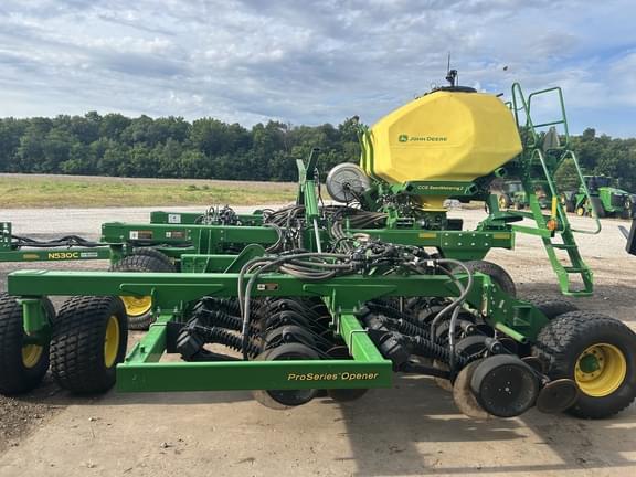Image of John Deere N530C equipment image 1