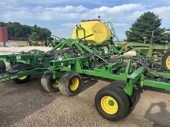 Image of John Deere N530C equipment image 2