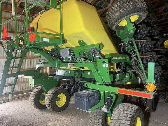 Image of John Deere N530C equipment image 3