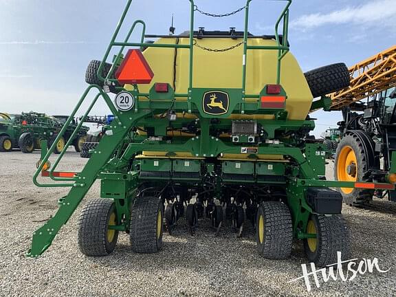 Image of John Deere N530C equipment image 3